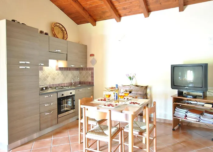 Country House Holiday - *